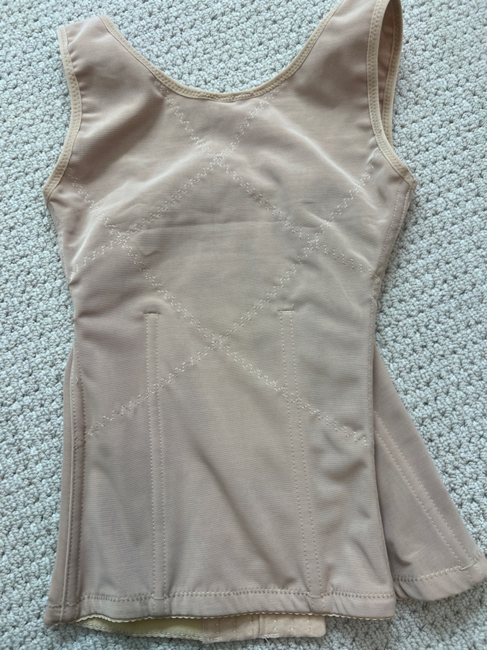 NWT corset shapewear size 4 posture corrector - Picture 4 of 4